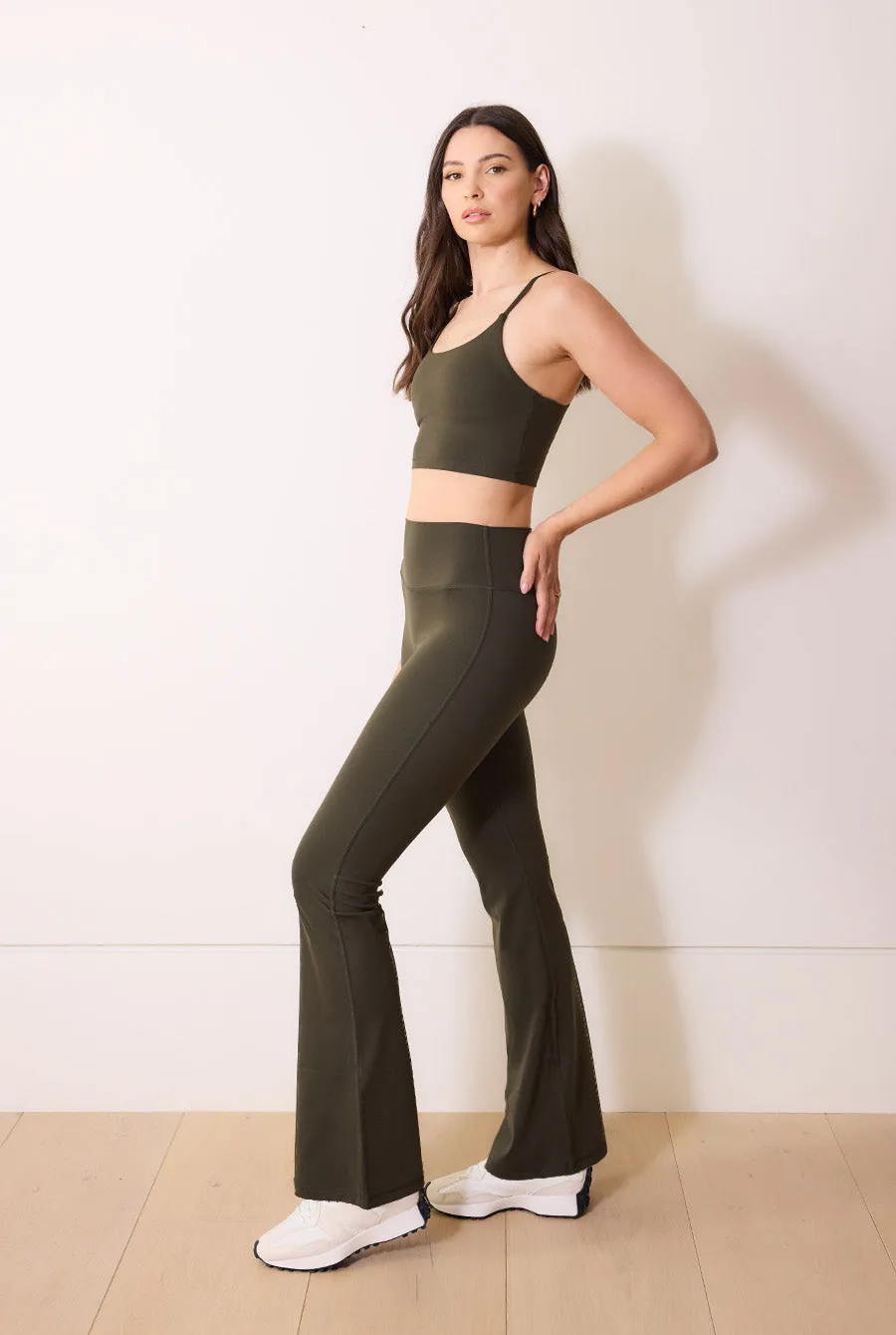 24/7 Revitalise Flare Leggings - Deep Olive