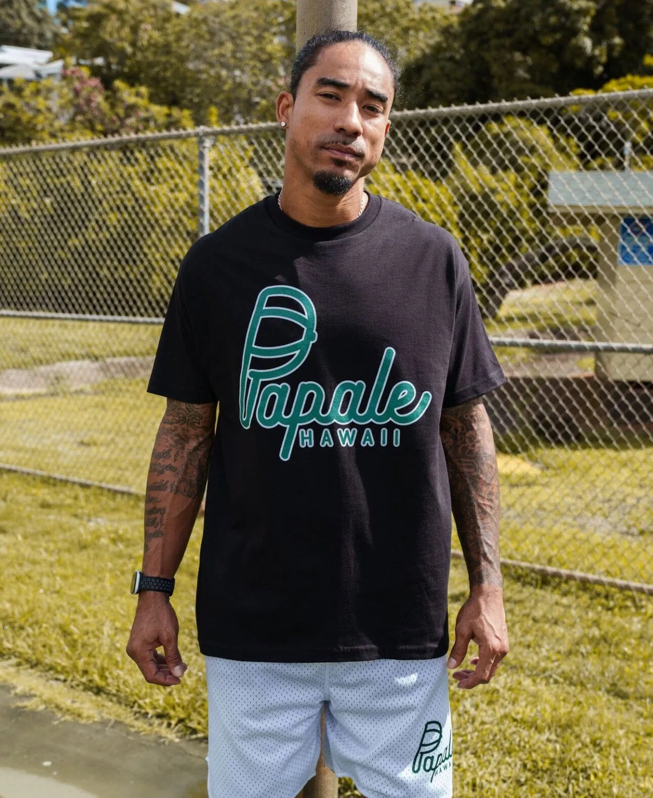 PĀPALE BLACK & GREEN T-SHIRT